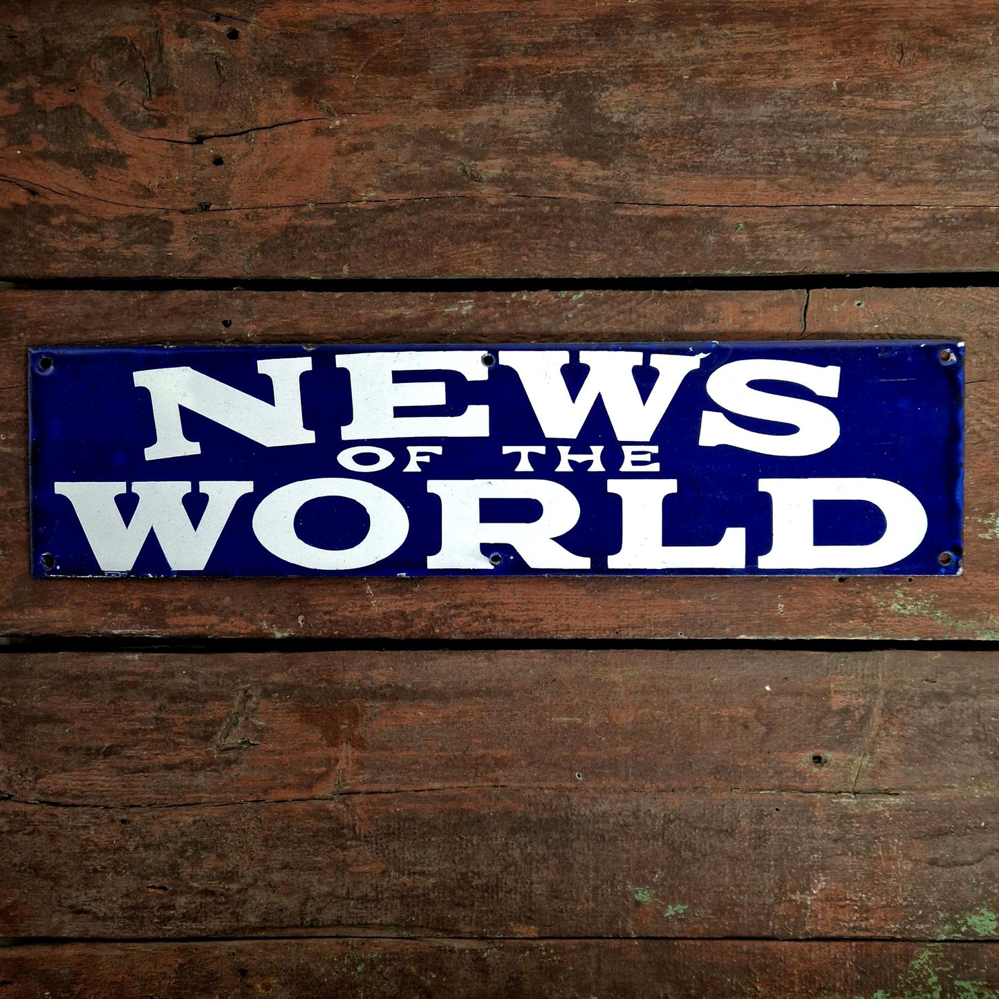 plaque émaillée news of the world