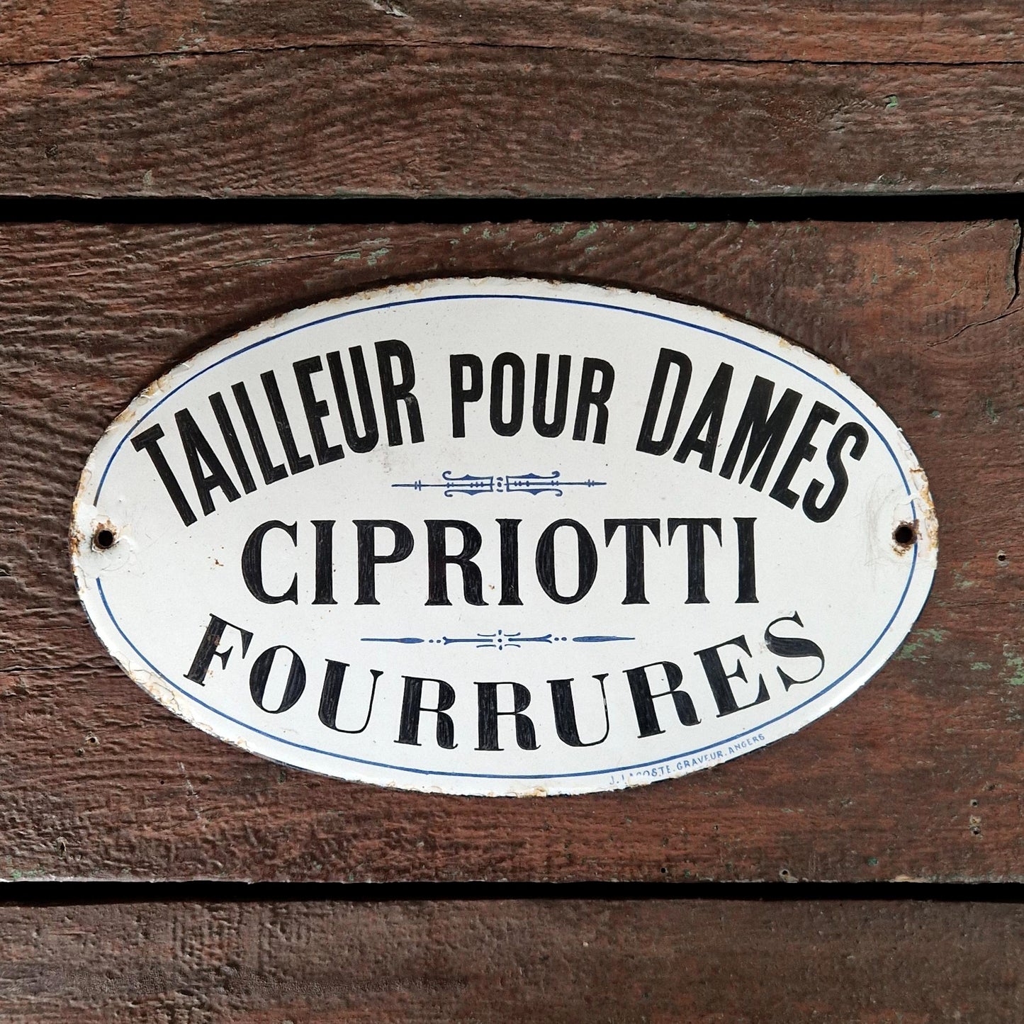 Enamel sign for the trade "Ladies' Tailor / Furs"