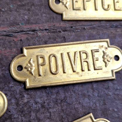 plaque laiton vintage poivre