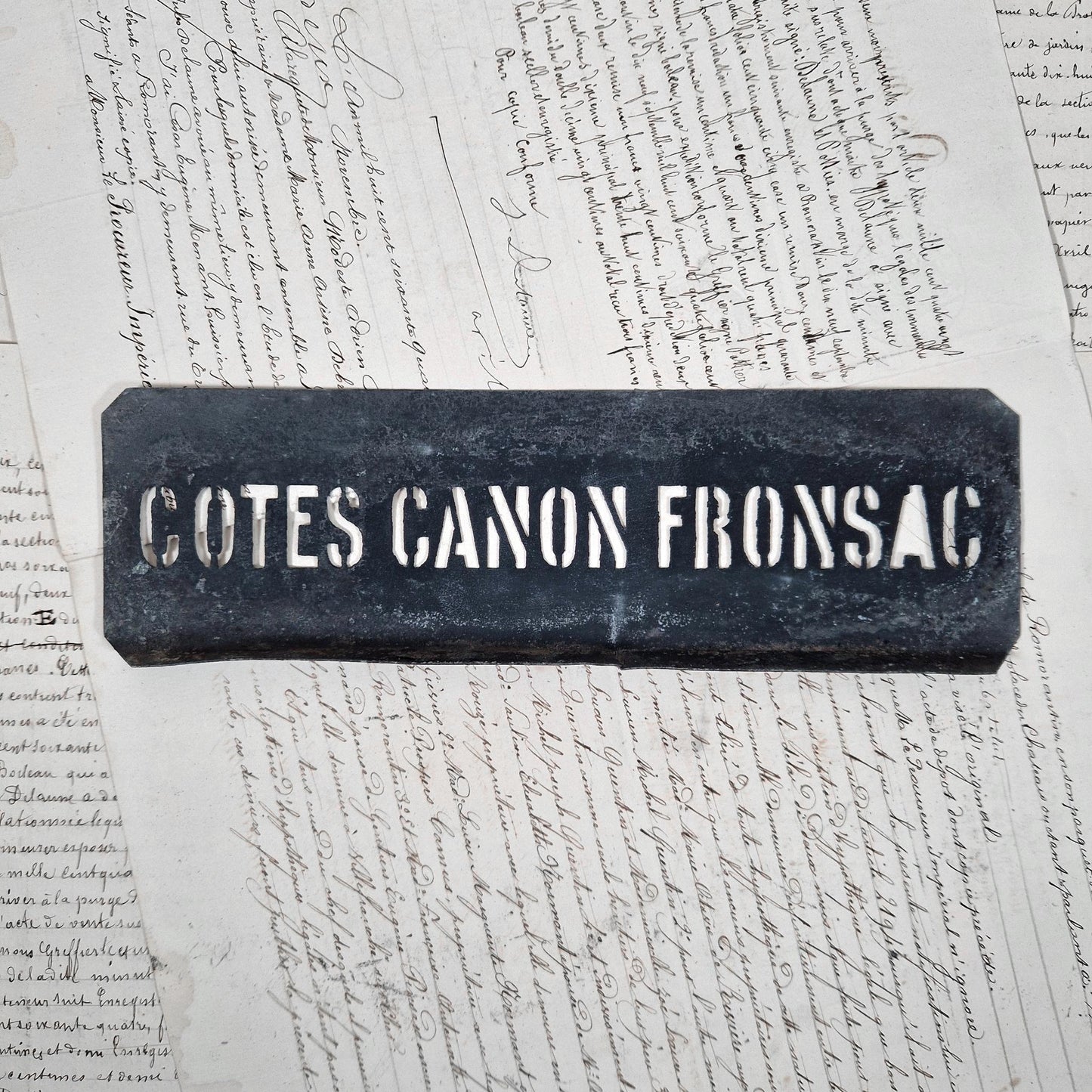 pochoir ancien cerons bordeaux