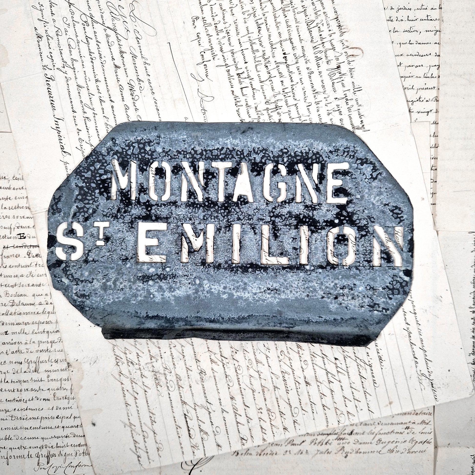 pochoir ancien montagne saint-emilion