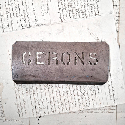 pochoir ancien zinc cerons bordeaux