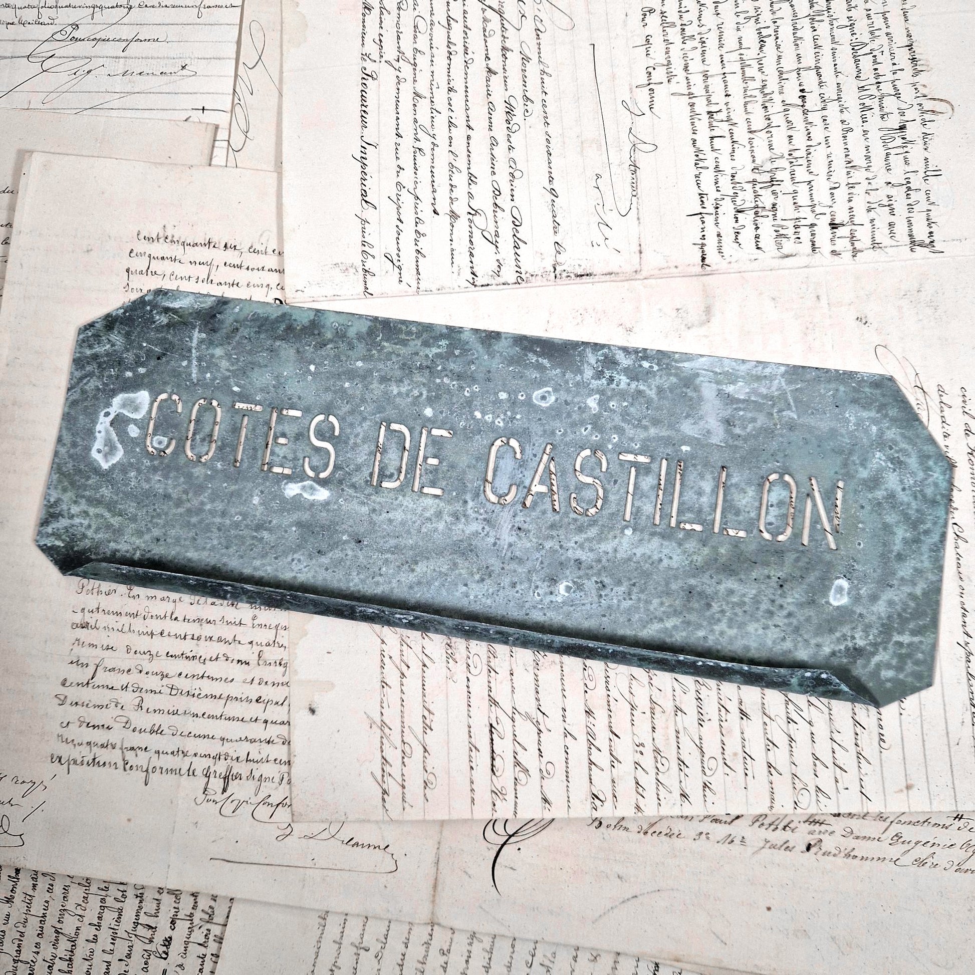 pochoir ancien zinc cotes de castillon