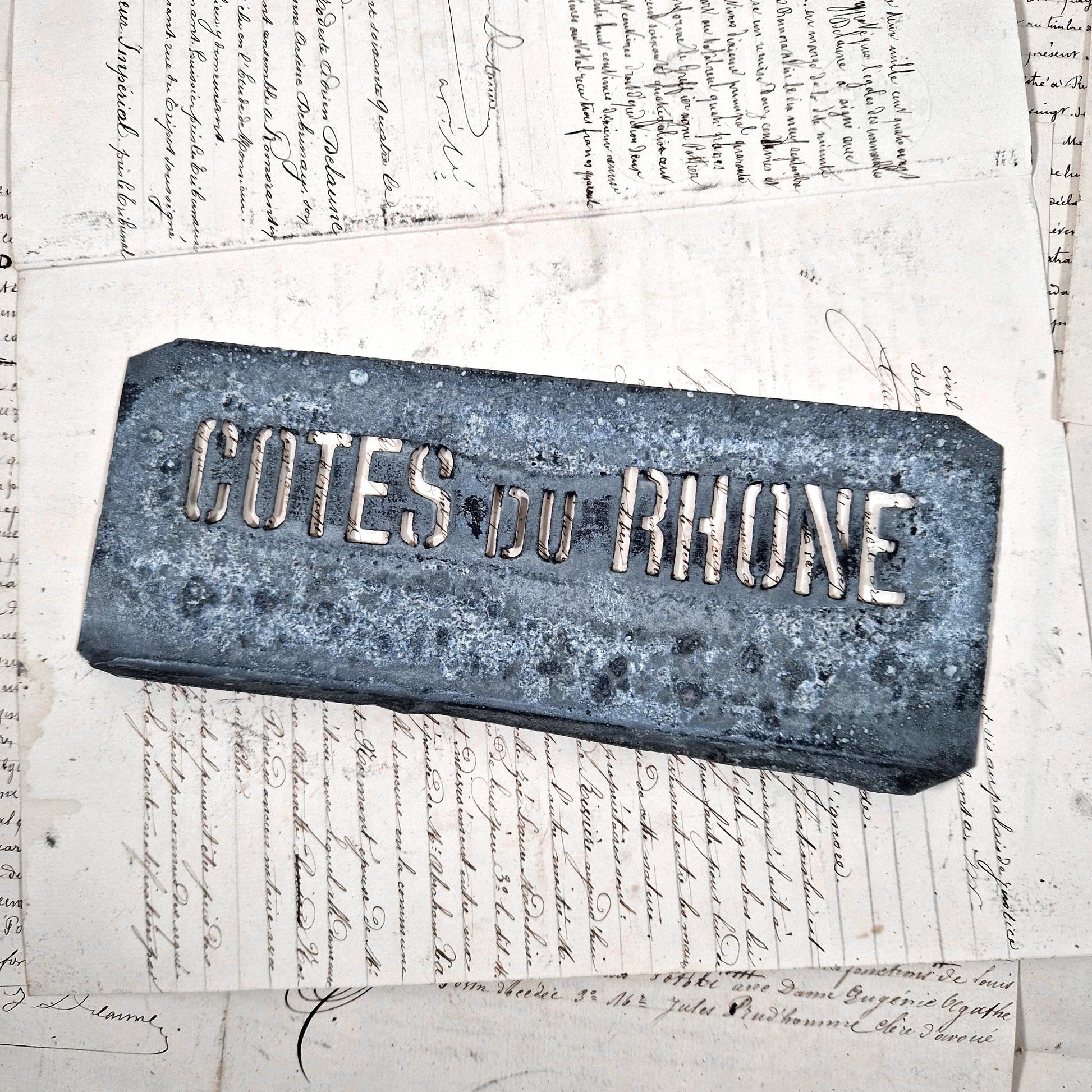 pochoir ancien zinc cotes du rhone