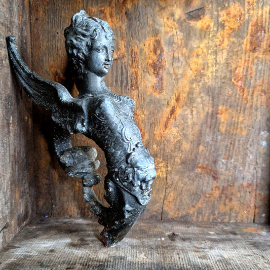 poignee fonte sirene ailee ornement