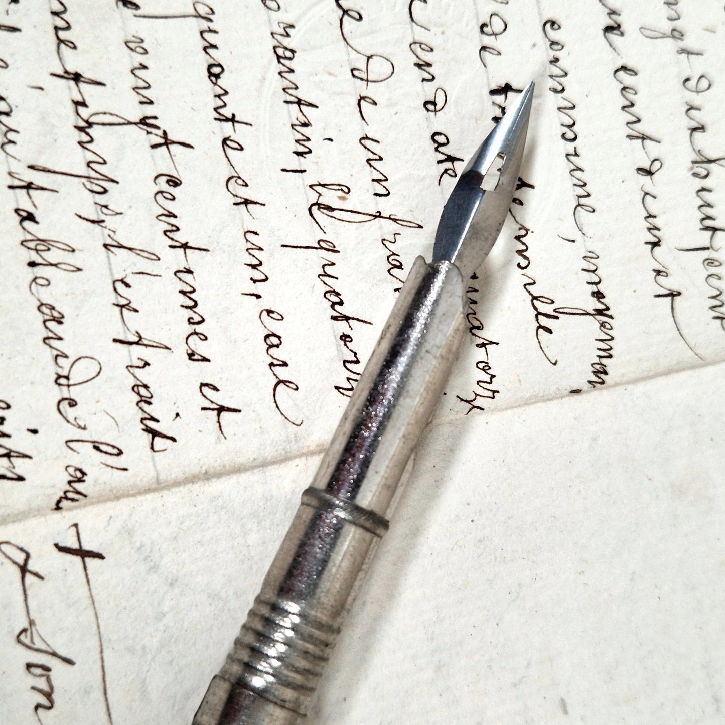 porte crayon ancien plume pub