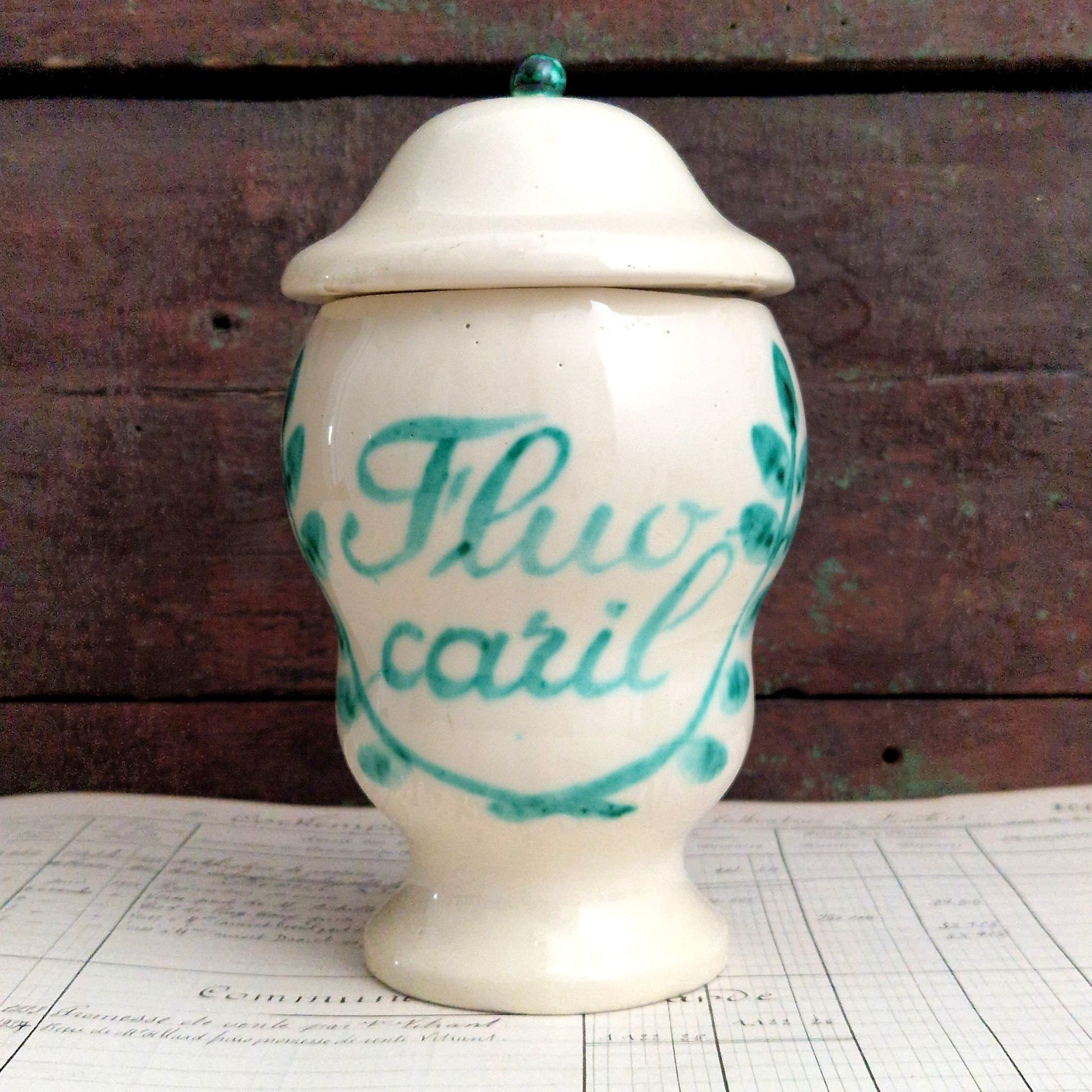 pot fluocaril couvercle déco officine