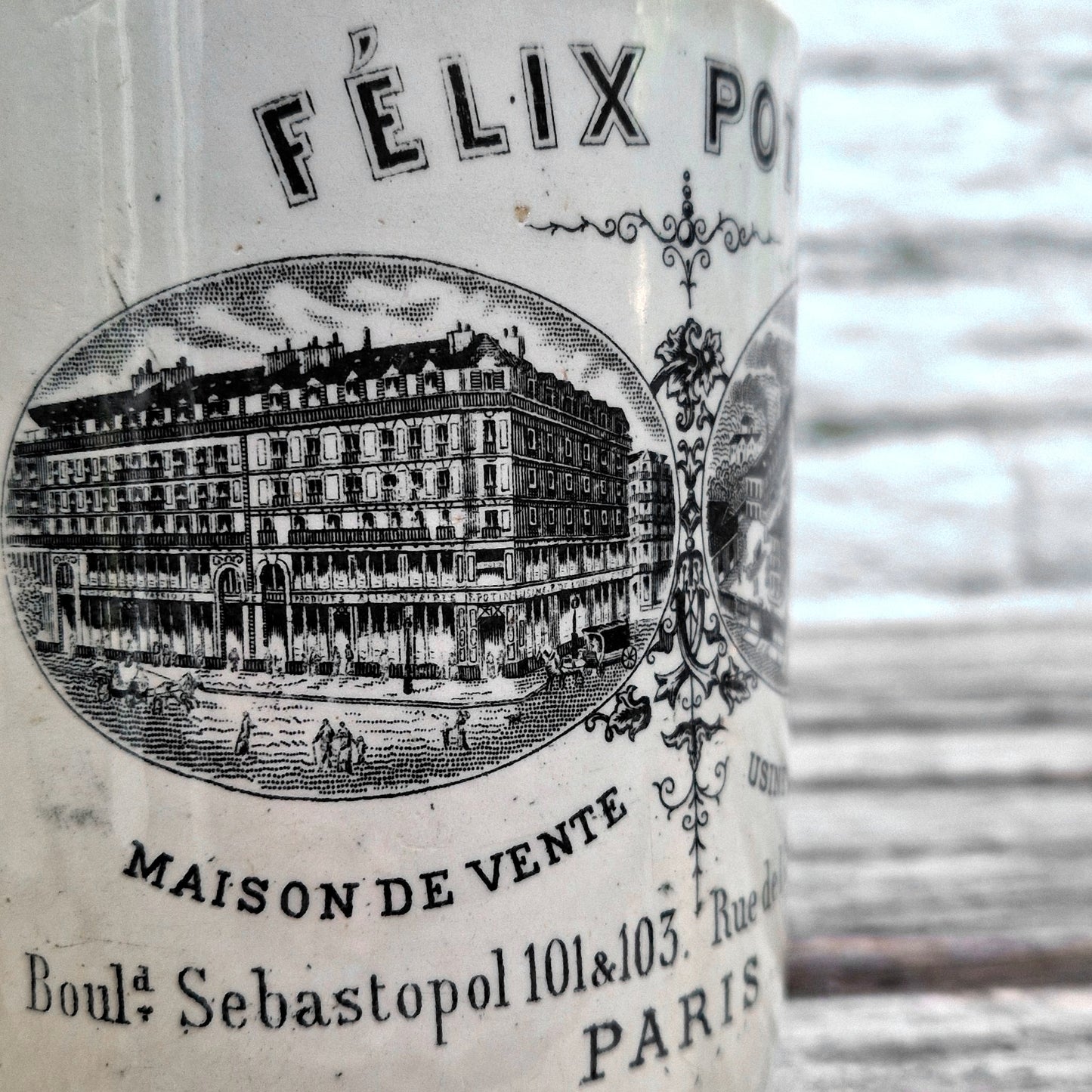 pot illustré commerce paris vers  1900