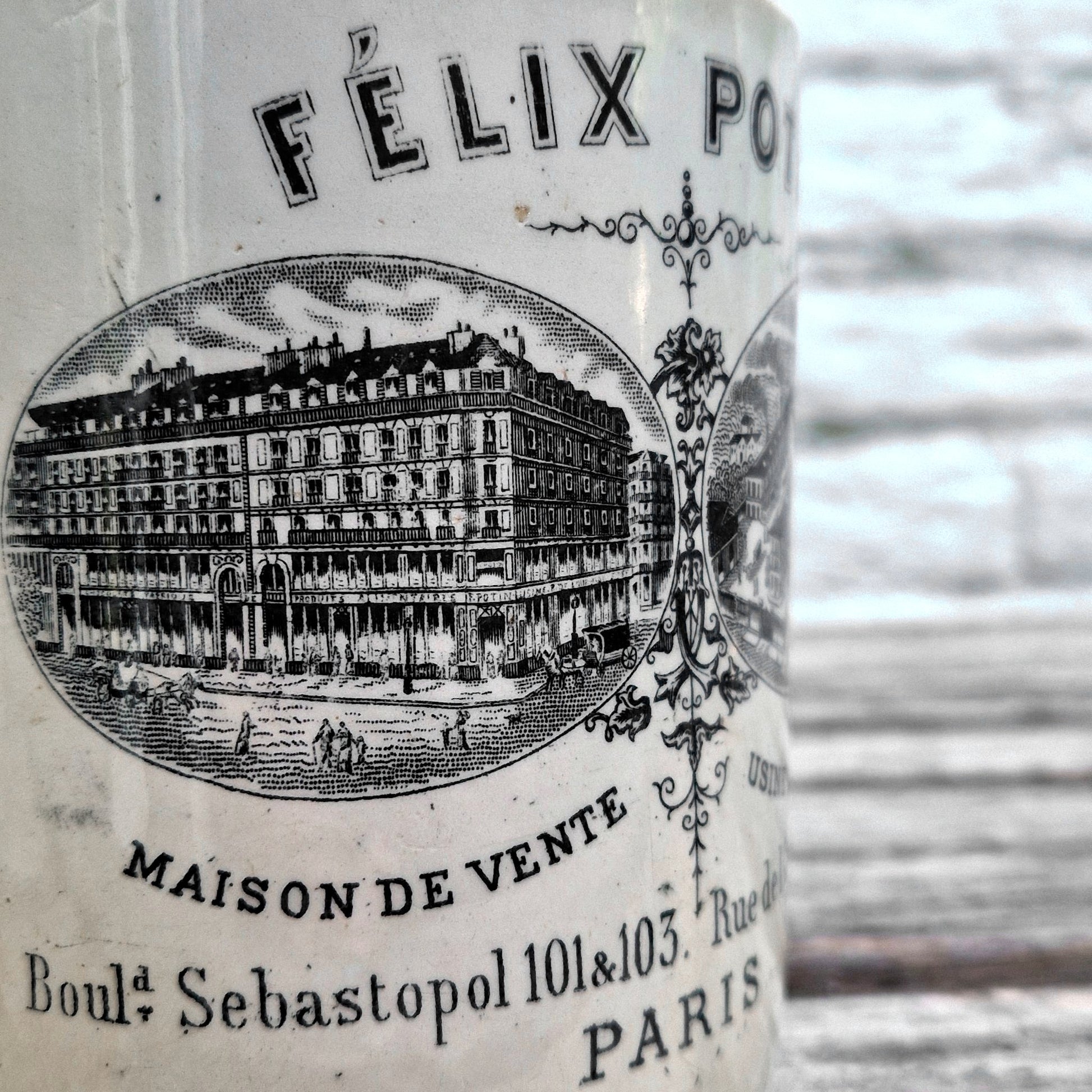 pot illustré commerce paris vers  1900