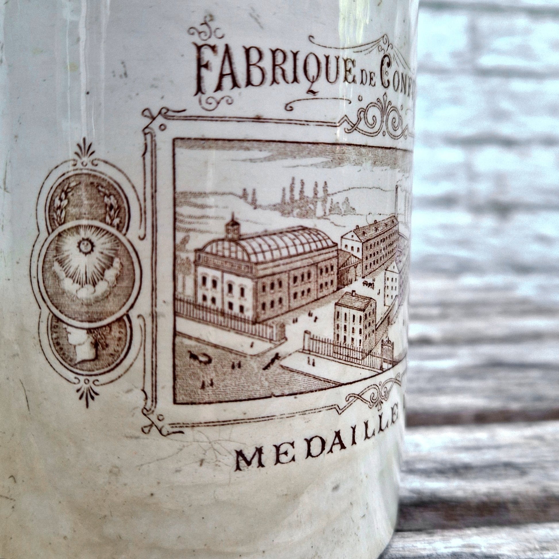 pot typographique médaille industrie