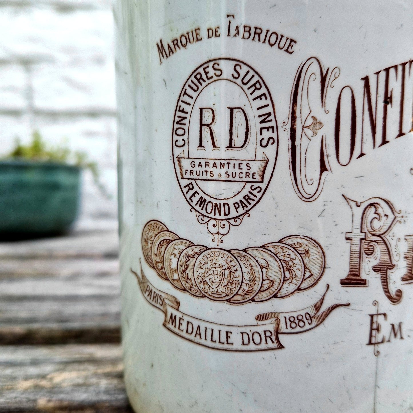 pot typographie remond paris