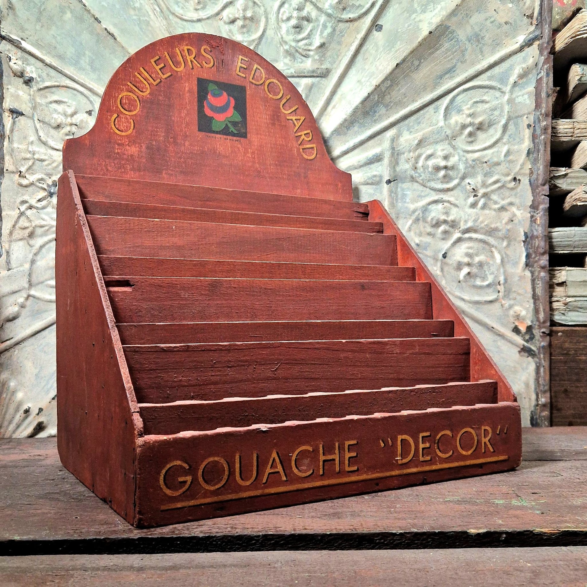 presentoir gouache decor bois peint