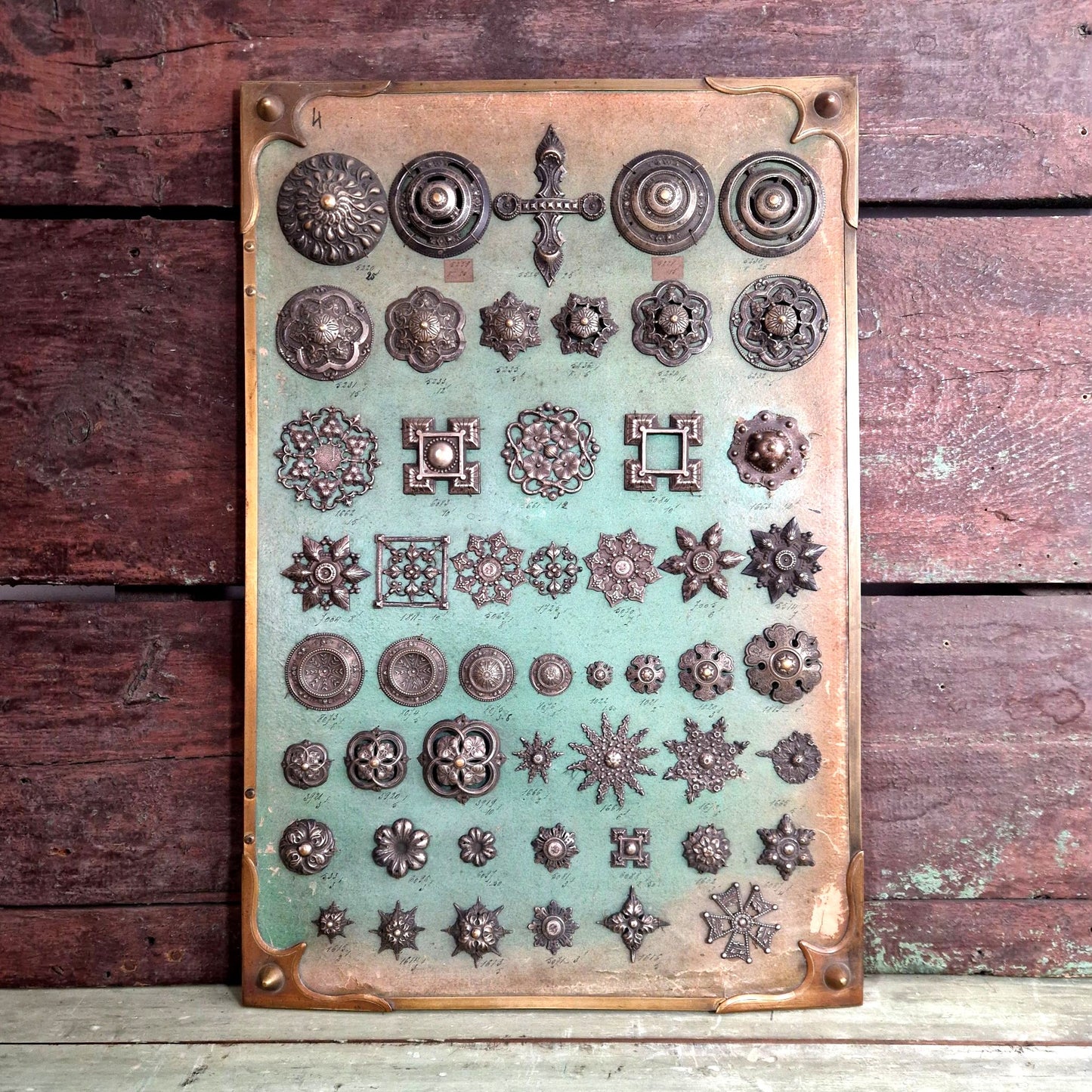 présentoir quincaillerie art numerotés