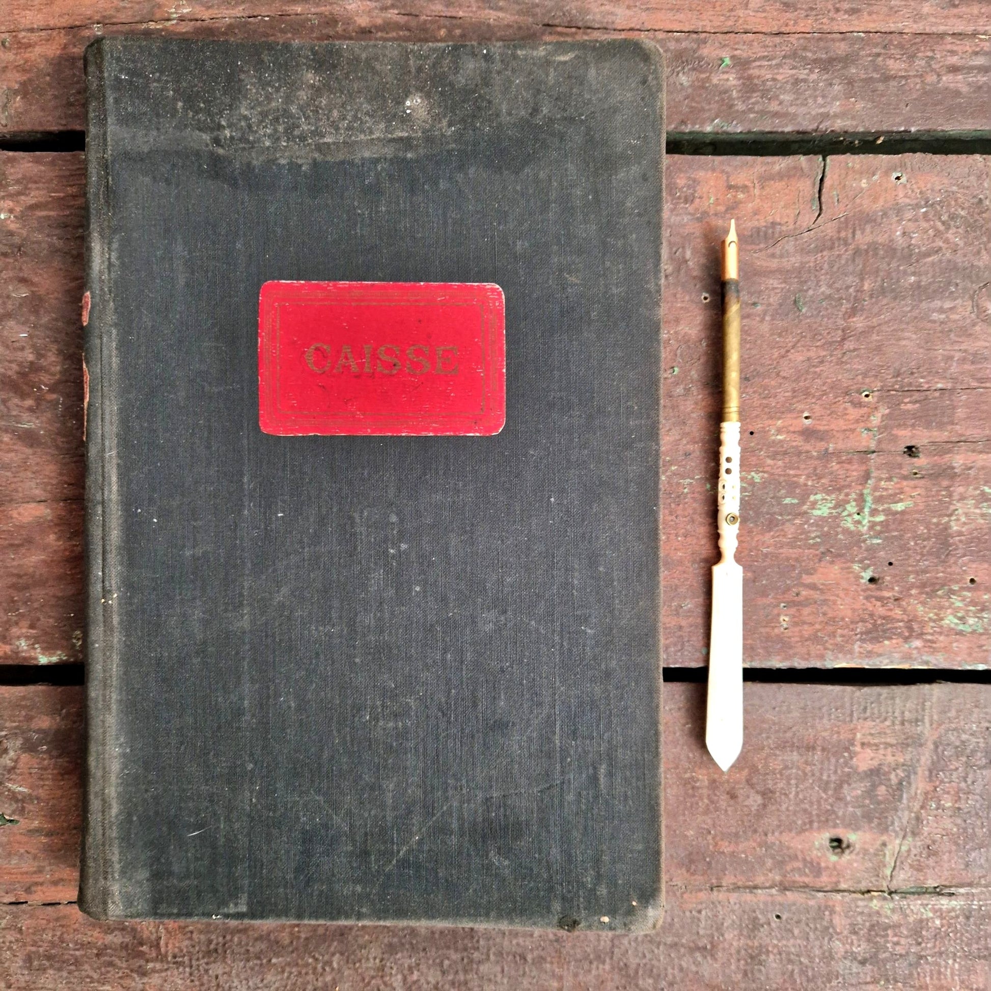 registre comptable ancien manuscrit