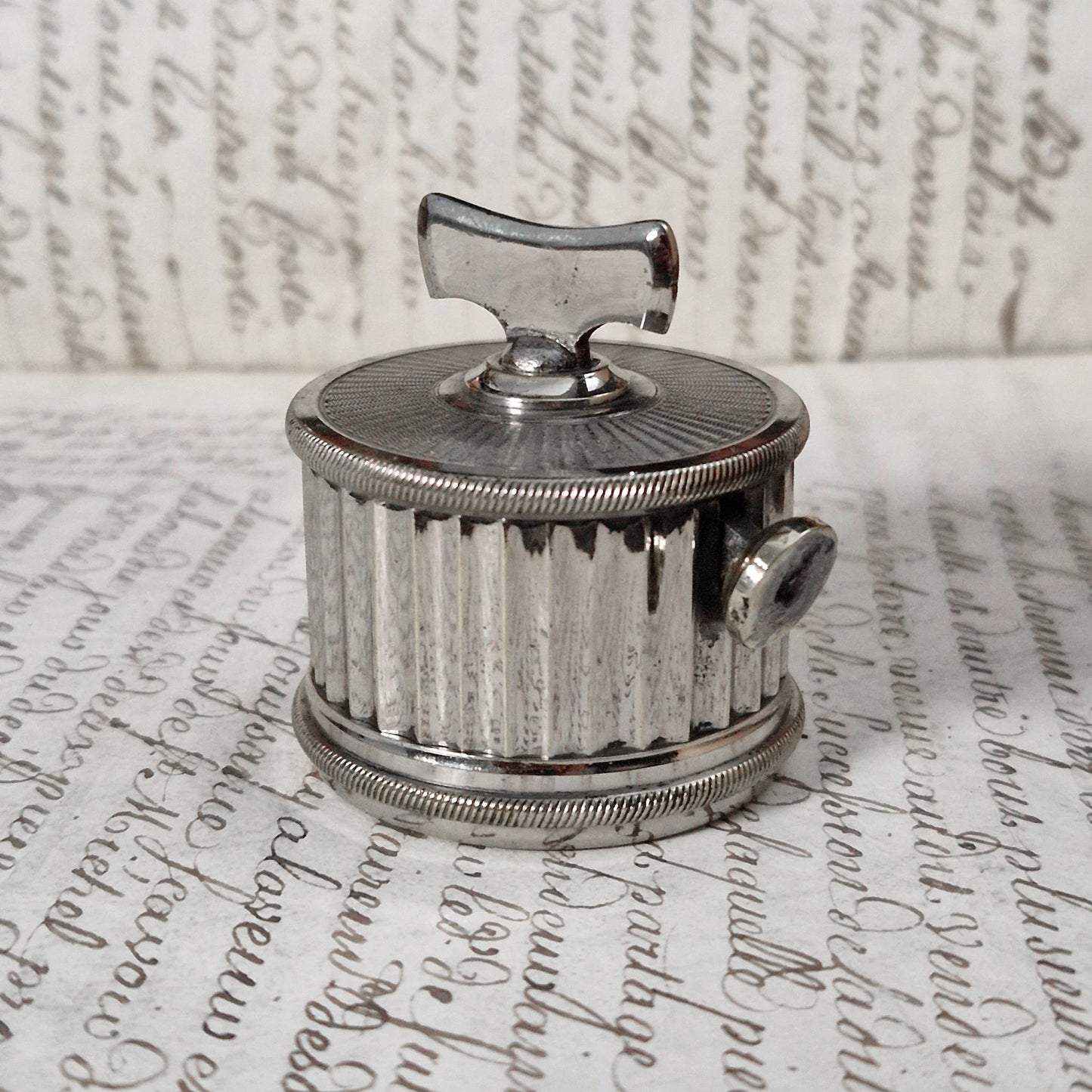 Ancien scarificateur médical chromé pour saignées