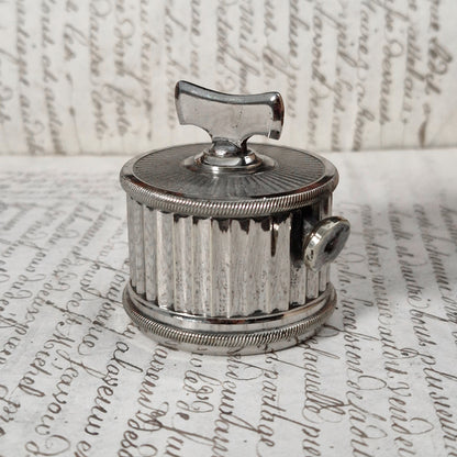 Ancien scarificateur médical chromé pour saignées
