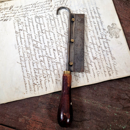 scie manche bois atelier horloger