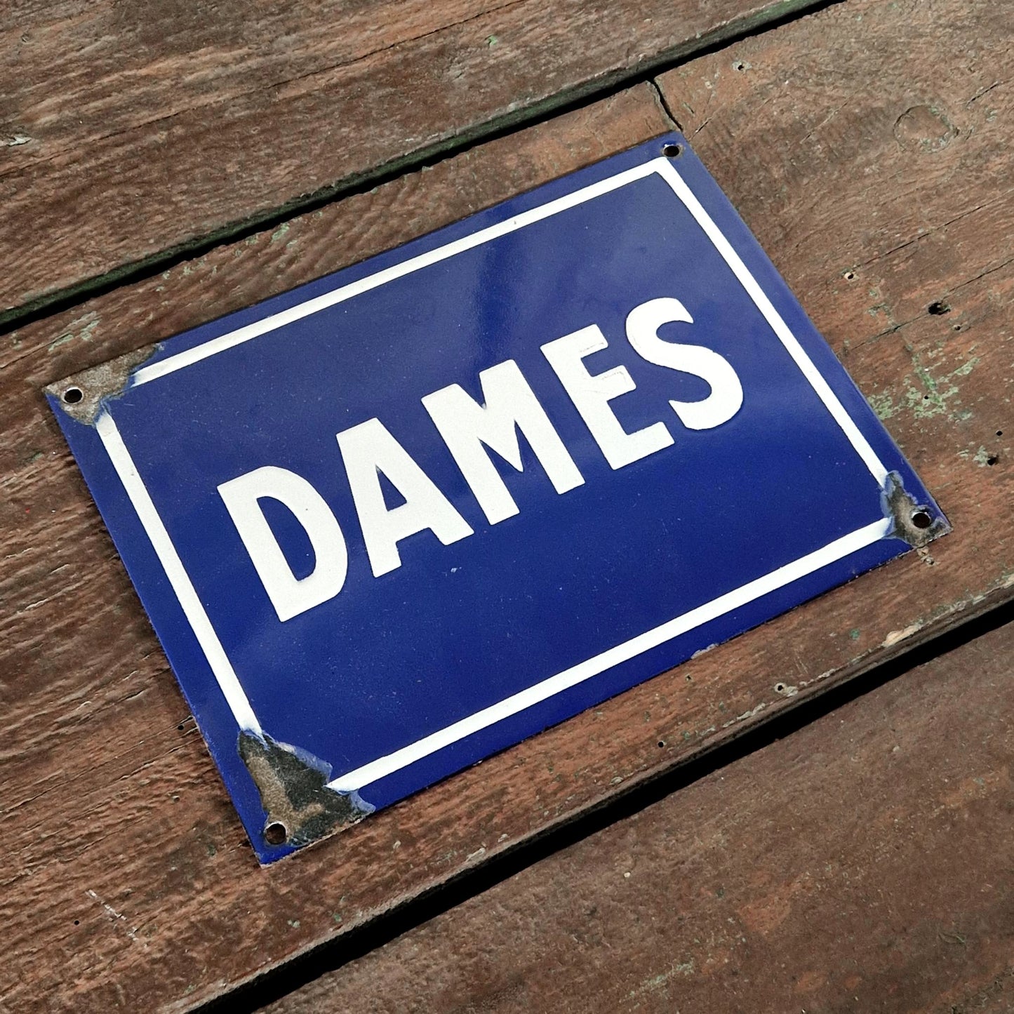 Grande plaque émaillée « Dames »
