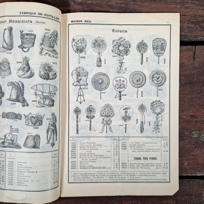 souvenirs et costumes maison bail