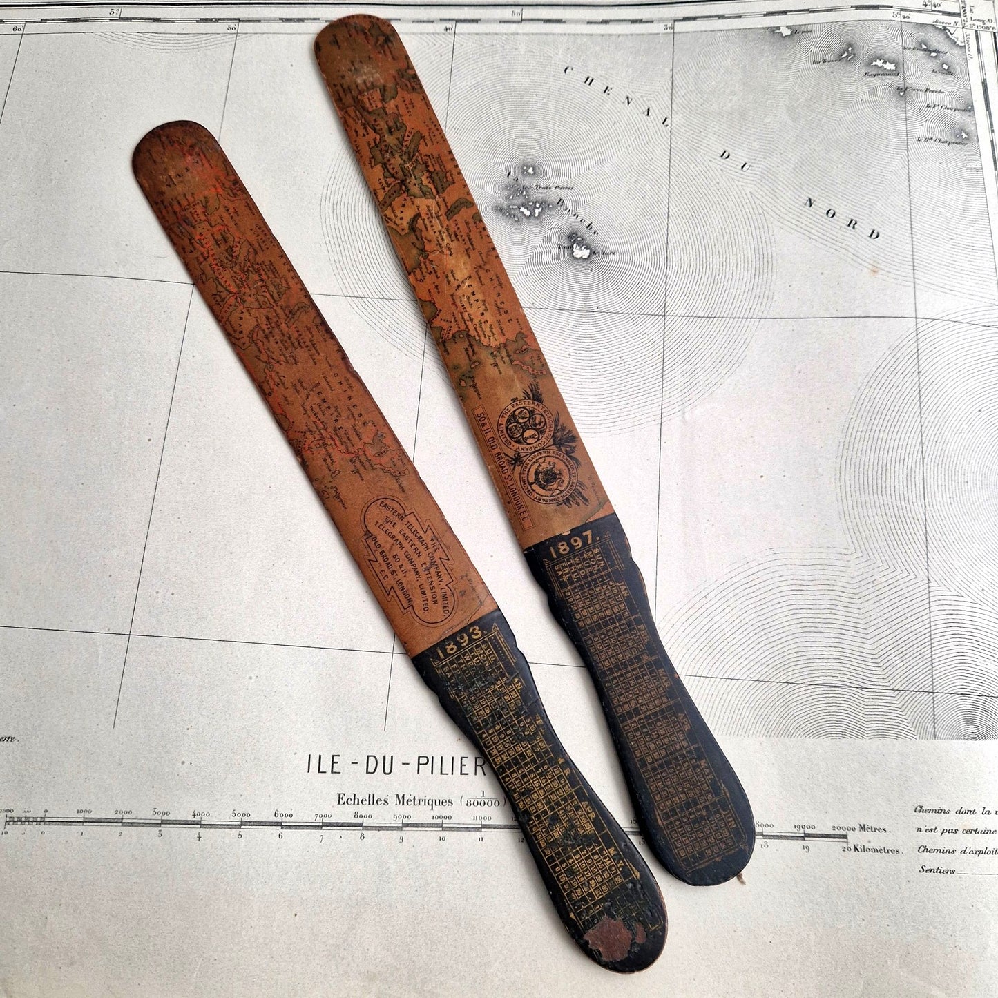 tourne cartes du monde 1890, bois