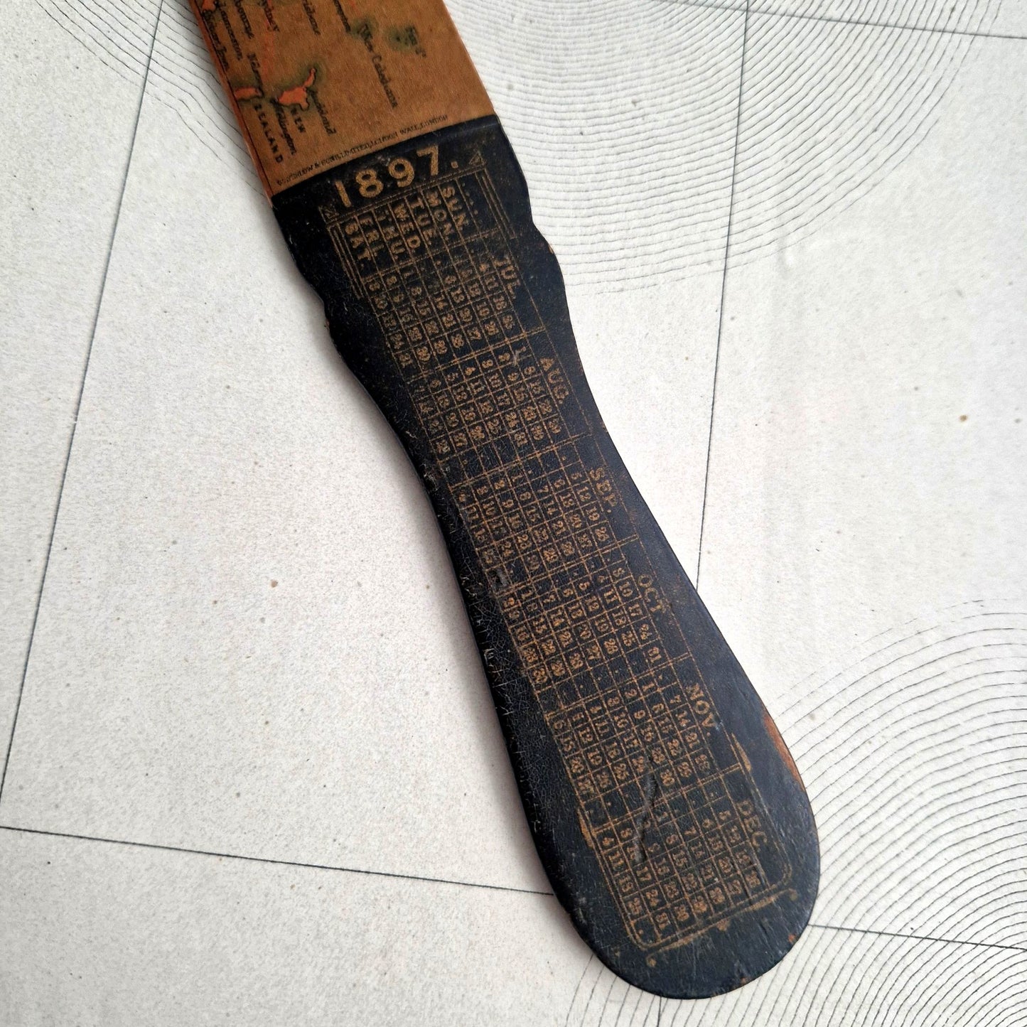 tourne cartes publicitaire en bois - 1893