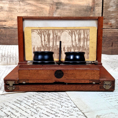 universal folding stereoscope 85x17 cards