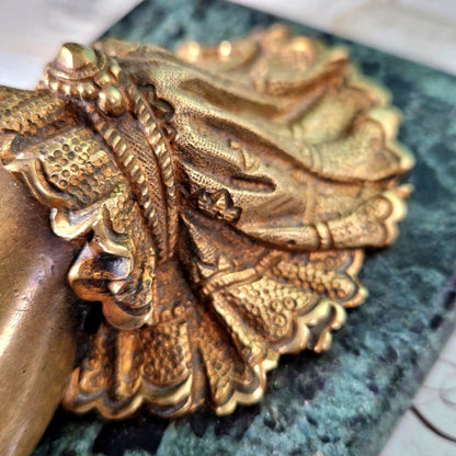 victorian hand letter clip