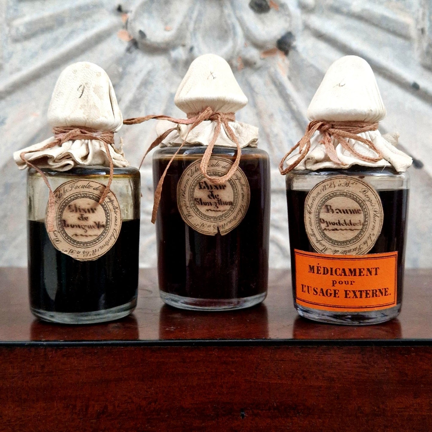 Coffret d'apothicaire ancien - Flacons de Remèdes XIXe