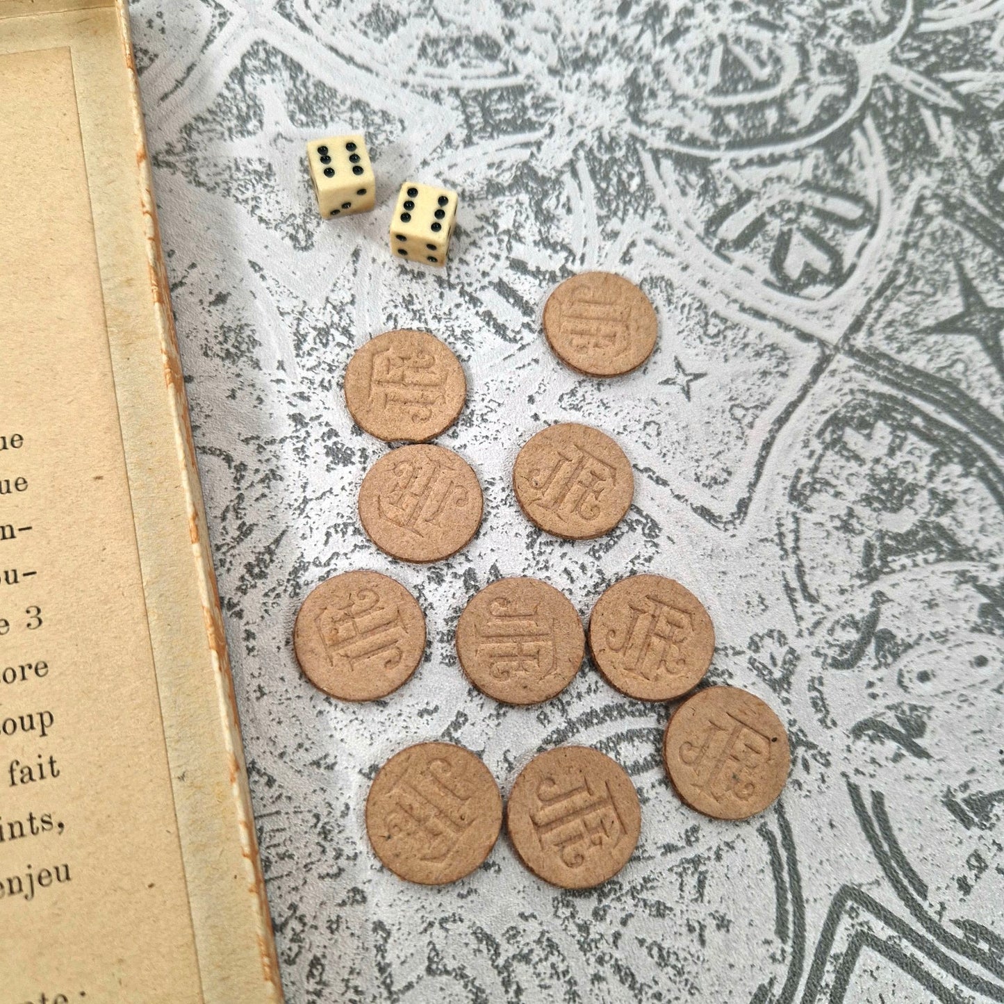 vintage dice game france