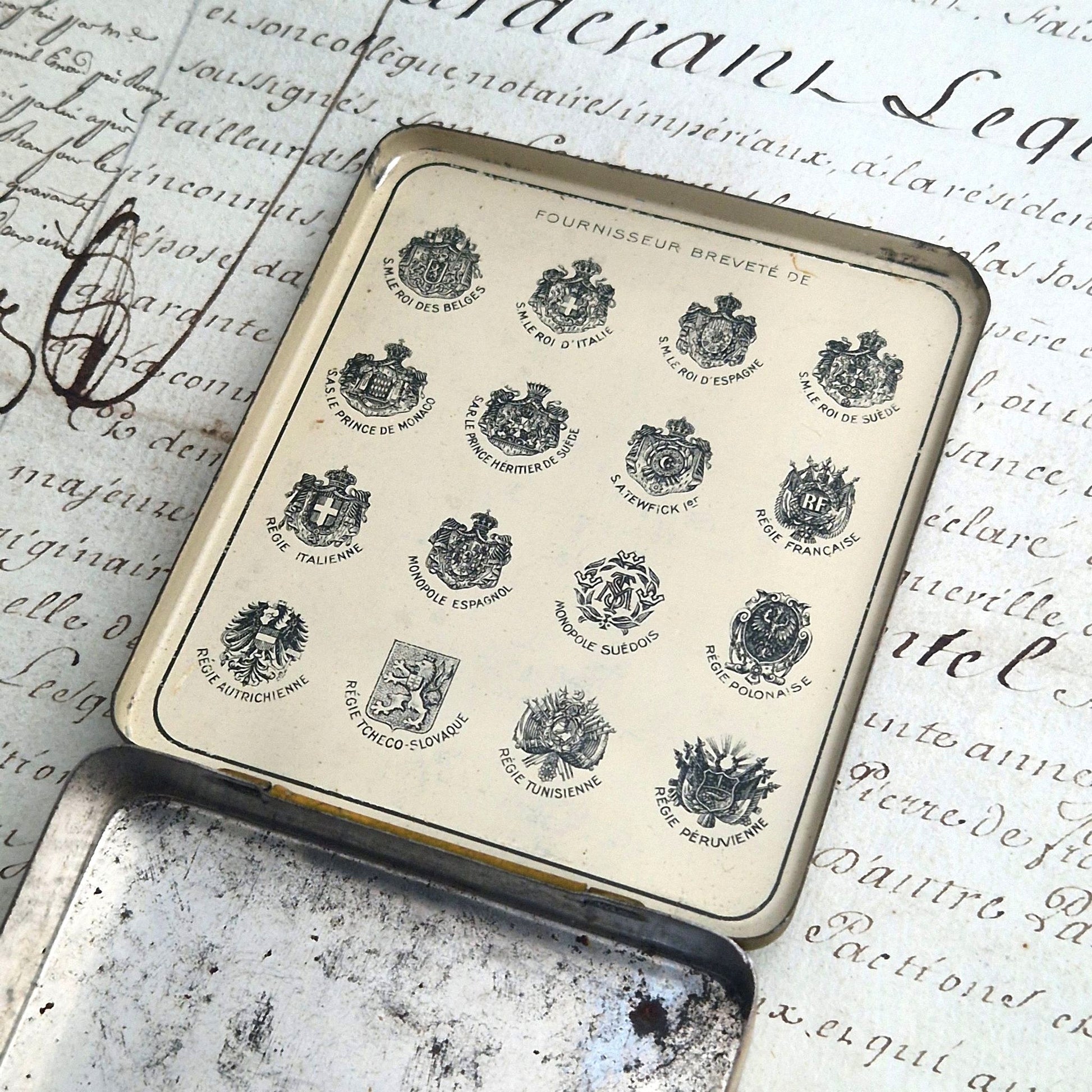 vintage egyptian tobacco box