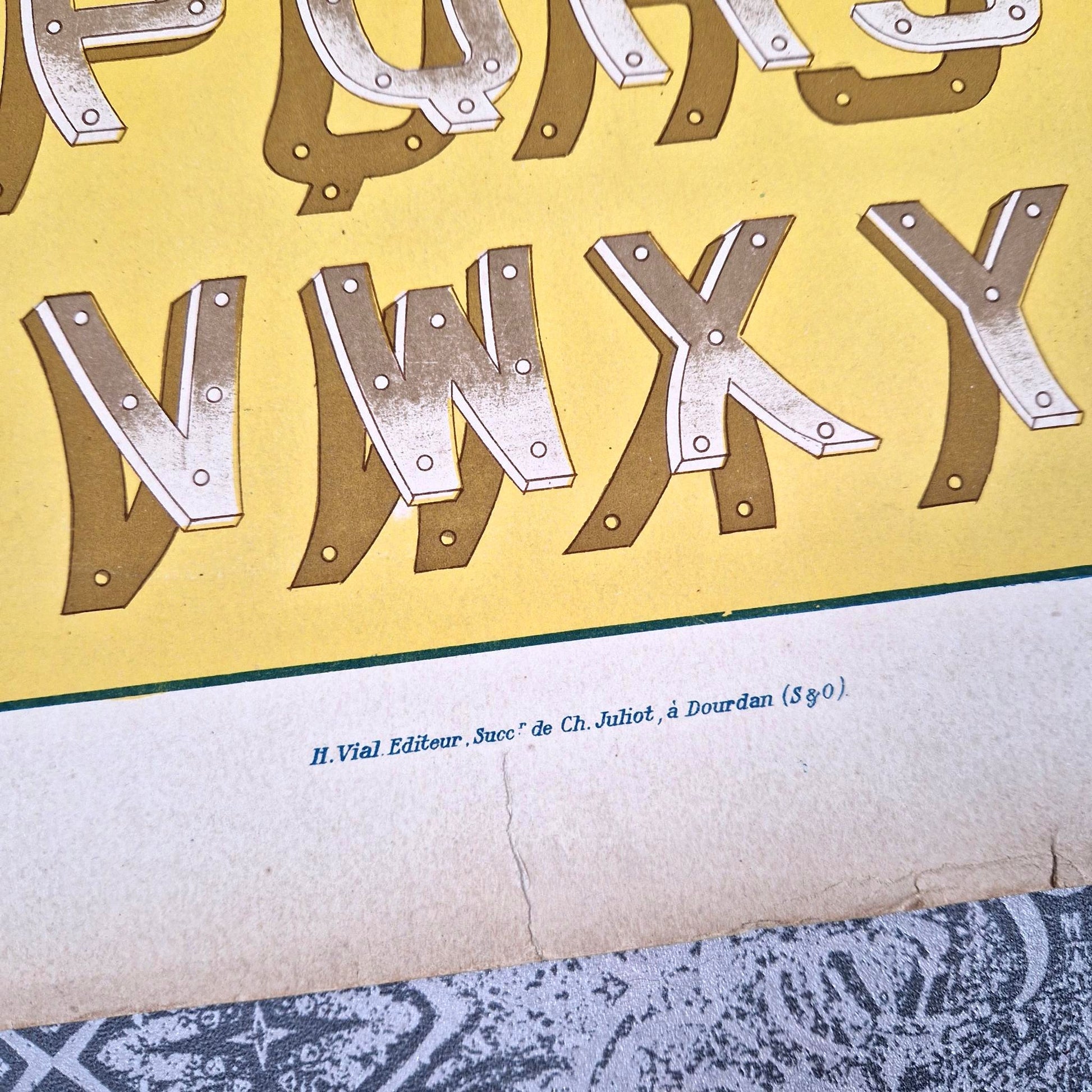 vintage lettering hotel