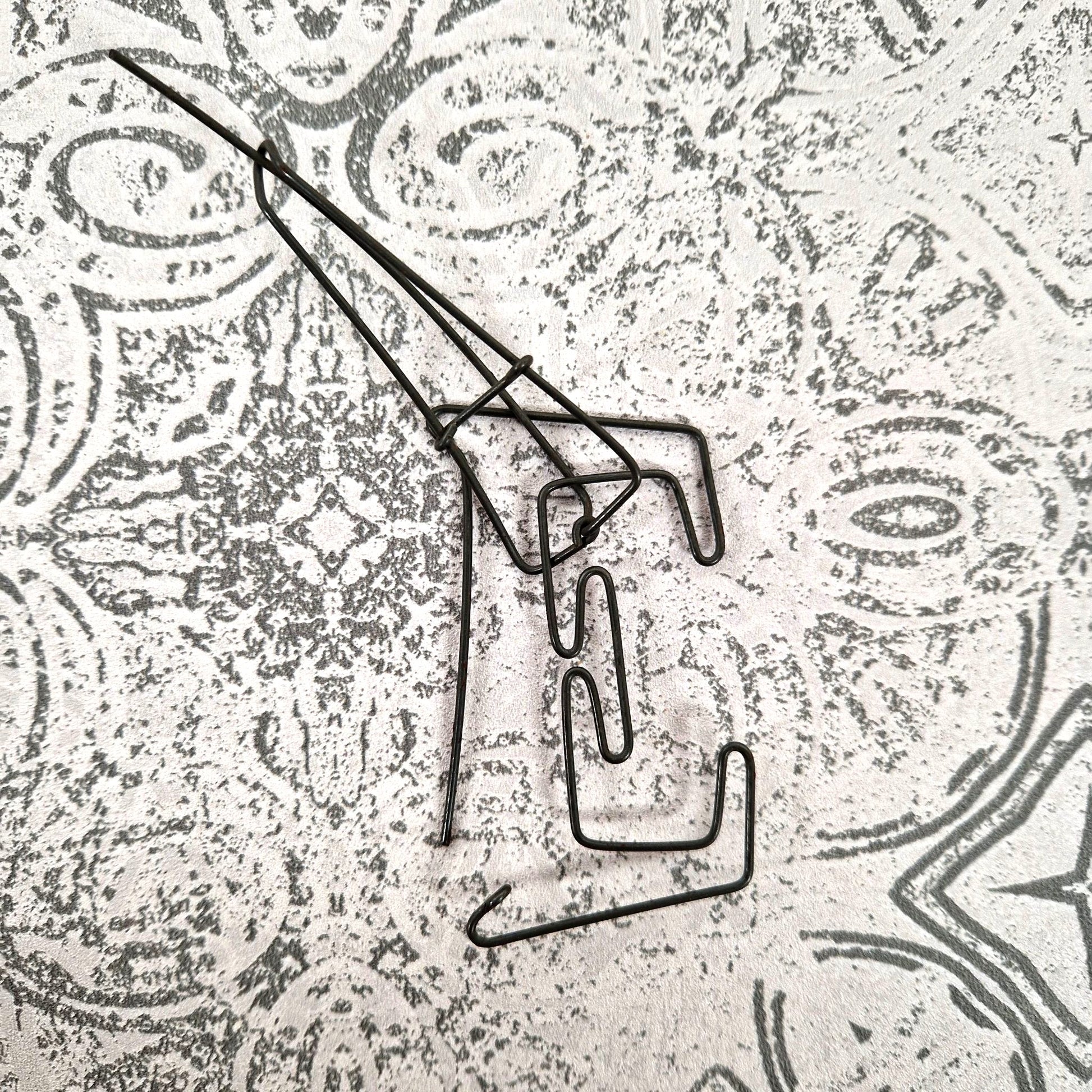 vintage logic game letter e