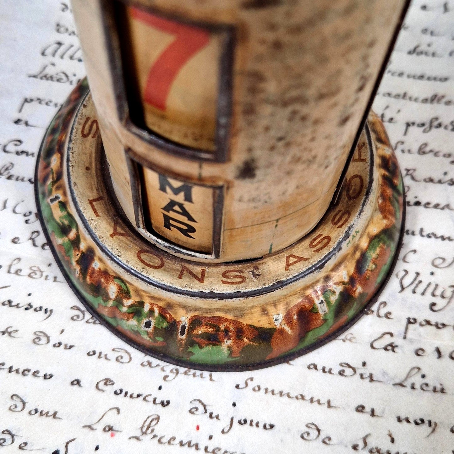 vintage lyons toffees perpetual calendar