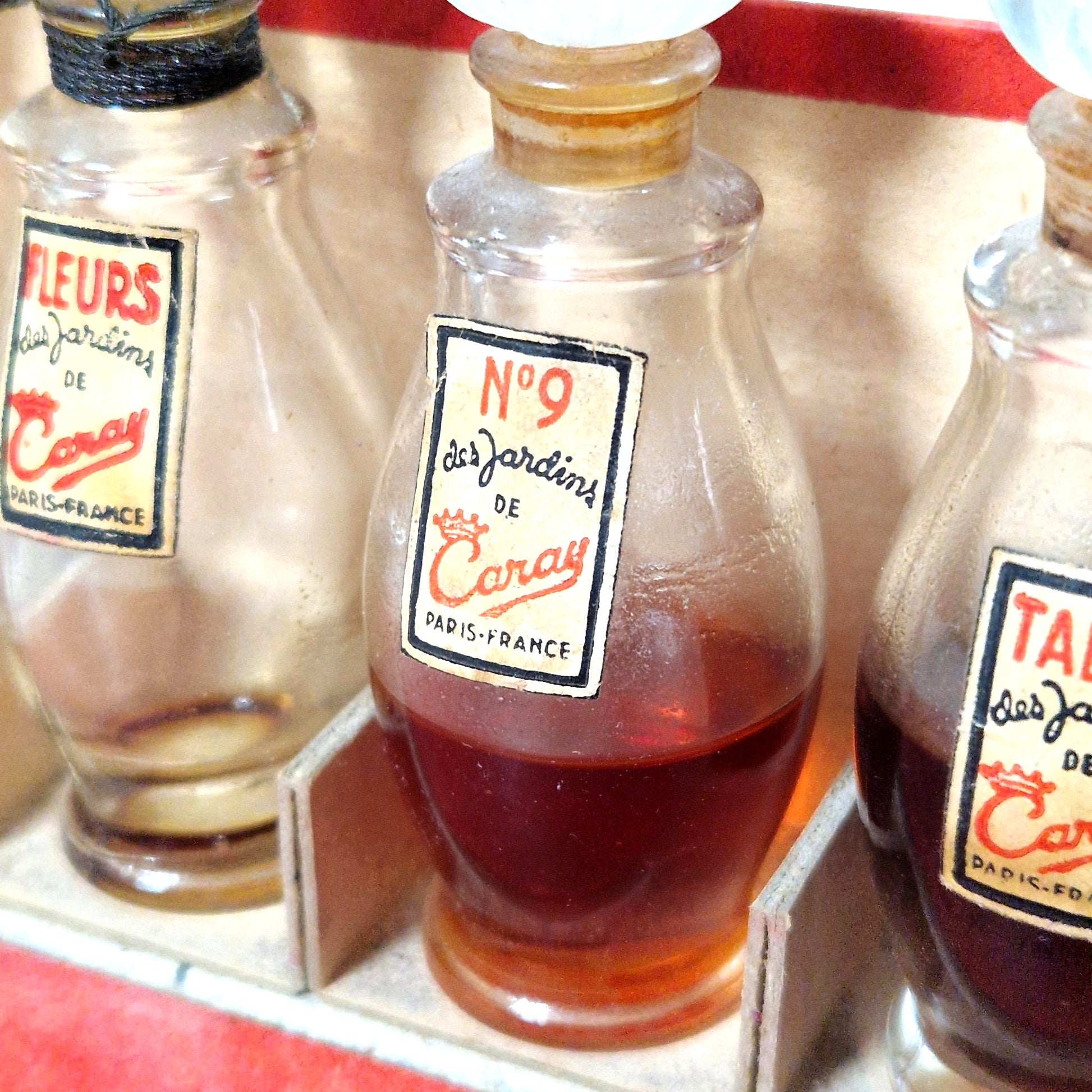 vintage perfume set caray paris