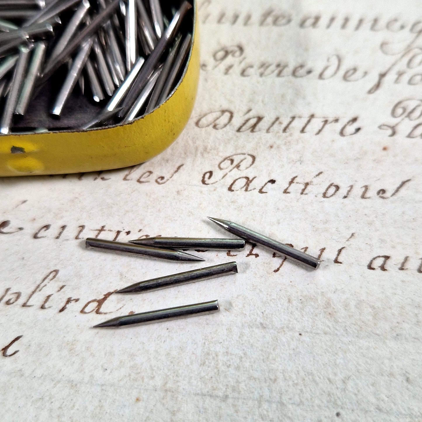 vintage phonograph needle box germany