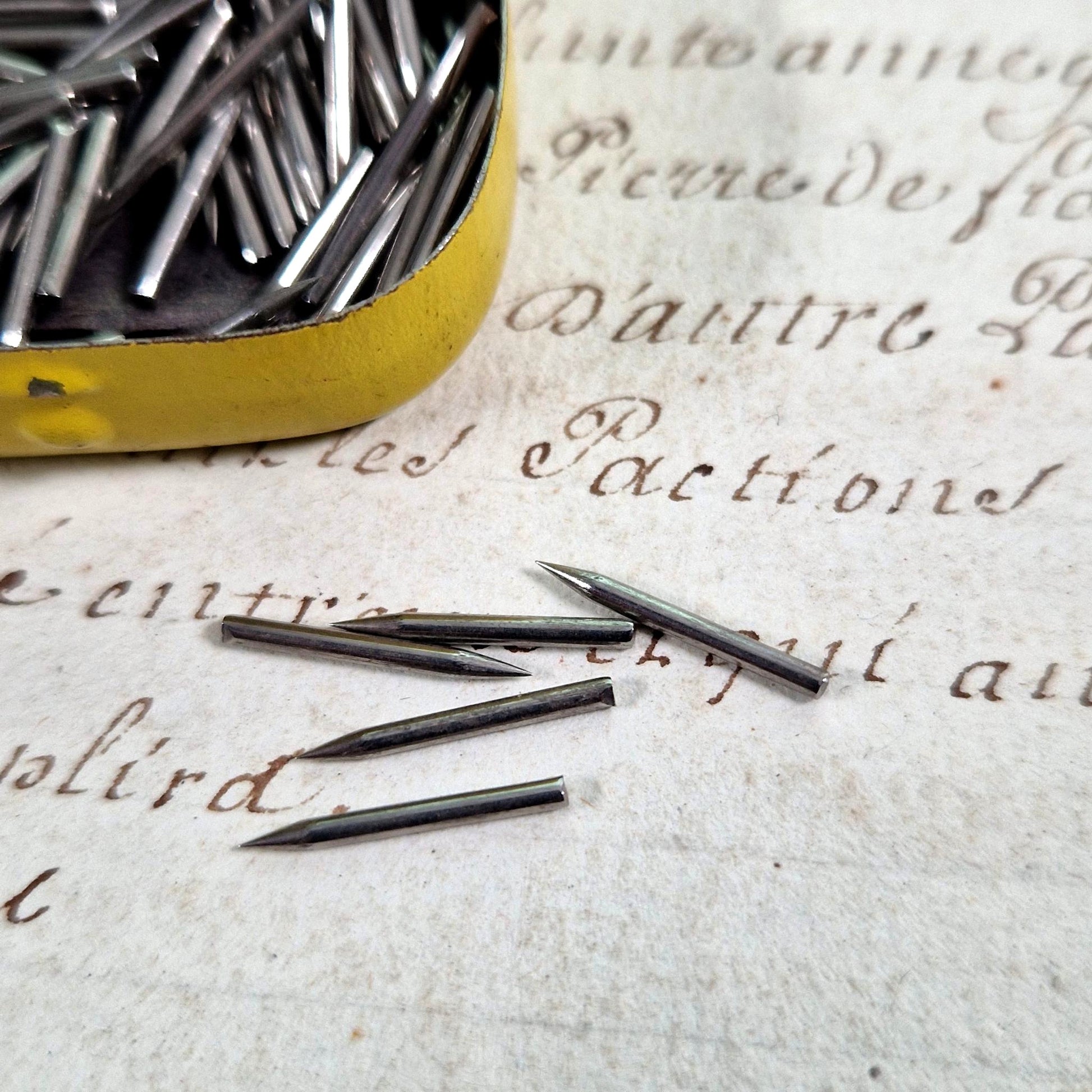 vintage phonograph needle box germany