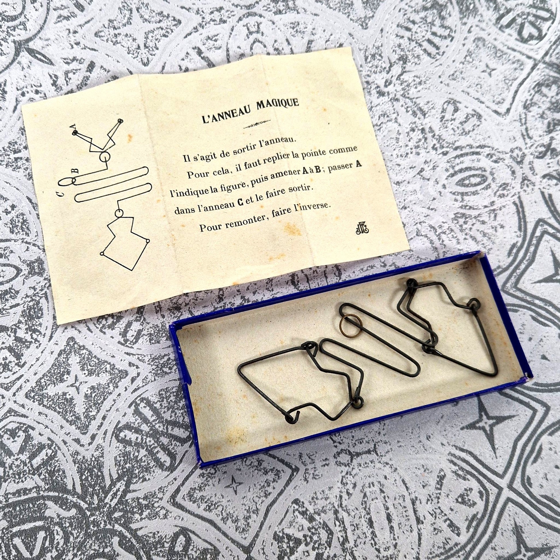 vintage ring puzzle magic